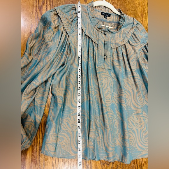 Current Air BlueGreen and Tan Swirl Blouse. Like NEW! Wear Year Round. - Picture 4 of 5